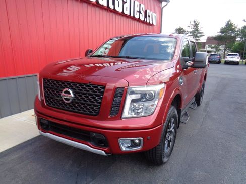 Used 2017 Nissan Titan PRO-4X AWD/4WD image 1