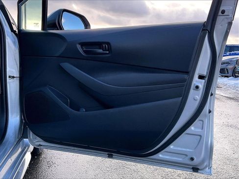 Used 2023 Toyota Corolla LE image 11