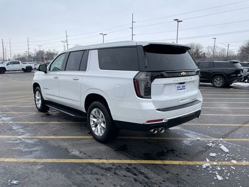 New 2025 Chevrolet Suburban Premier image 3