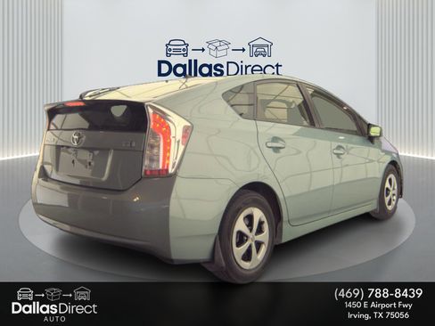 Used 2015 Toyota Prius Four FWD image 6