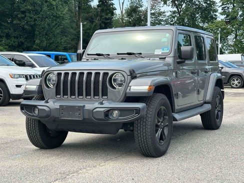 Used 2020 Jeep Wrangler Unlimited Sahara AWD/4WD image 2