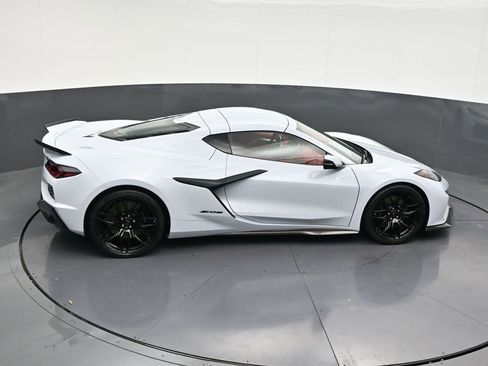 Used 2024 Chevrolet Corvette Z06 image 24