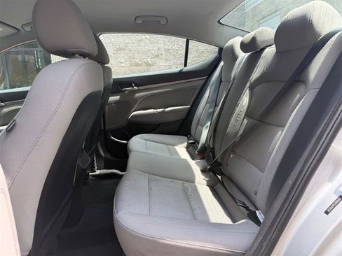 Used 2018 Hyundai Elantra SEL FWD image 13