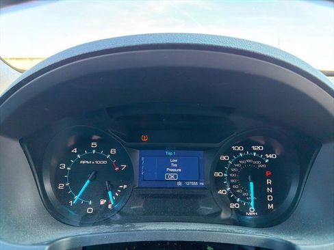 Used 2015 Ford Explorer XLT image 10