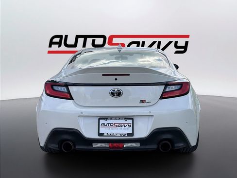 Used 2024 Toyota GR86 Premium RWD image 3