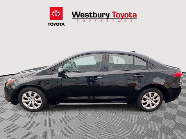 Used 2026 Toyota Corolla LE FWD image 12