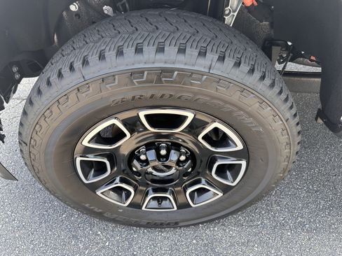 Used 2026 Ford F250 Platinum AWD/4WD image 32