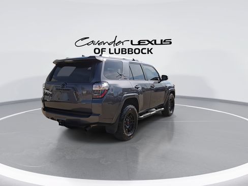 Used 2022 Toyota 4Runner SR5 Premium w/ Moonroof Package RWD image 8