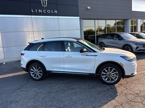 Certified 2022 Lincoln Corsair AWD w/ Premium Package image 8