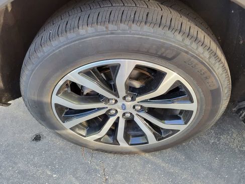 Used 2025 Ford Explorer ST-Line image 9