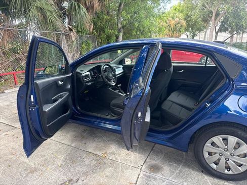 Used 2020 Kia Rio S FWD image 11