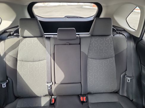 Used 2020 Toyota RAV4 XLE w/ Carpet Mat Package image 22