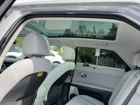 Certified 2024 Hyundai Ioniq 5 Limited AWD/4WD image 15