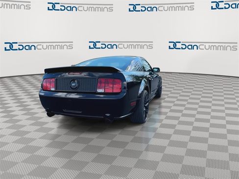 Used 2005 Ford Mustang GT Premium image 7