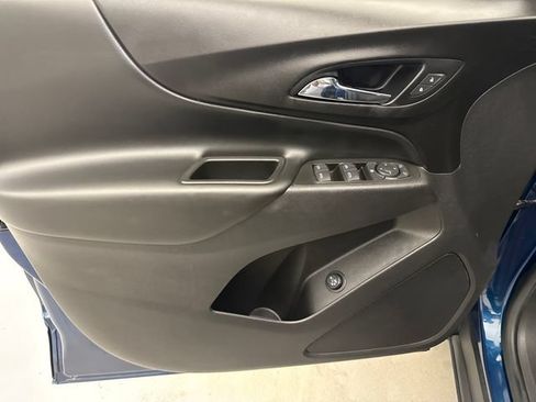 Used 2020 Chevrolet Equinox LT FWD image 12