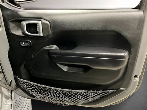 Used 2020 Jeep Wrangler Unlimited Sport image 28