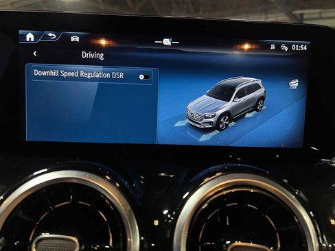 Certified 2025 Mercedes-Benz GLB 250 4MATIC image 33