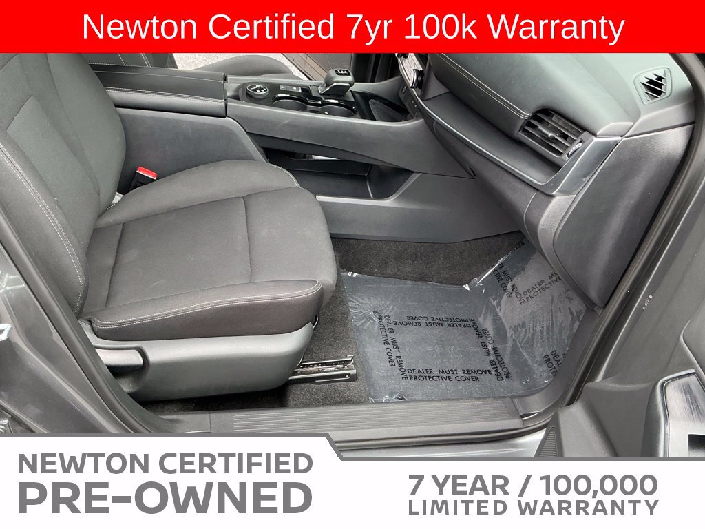 Used 2024 Nissan Rogue S AWD/4WD image 15