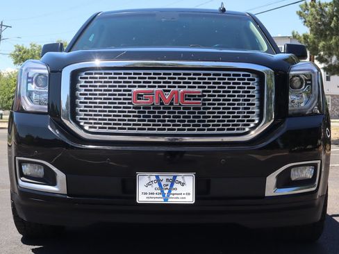 Used 2016 GMC Yukon XL Denali w/ Open Road Package AWD/4WD image 13