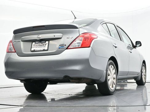 Used 2013 Nissan Versa SV w/ Convenience Pkg image 41
