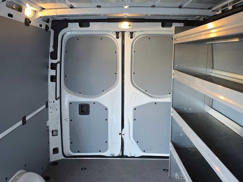Used 2025 Mercedes-Benz Sprinter 2500 image 16