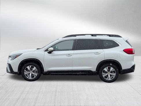 Used 2024 Subaru Ascent Premium w/ Convenience Package image 4
