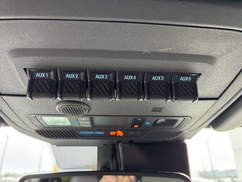 Used 2023 Ford Bronco Wildtrak image 30