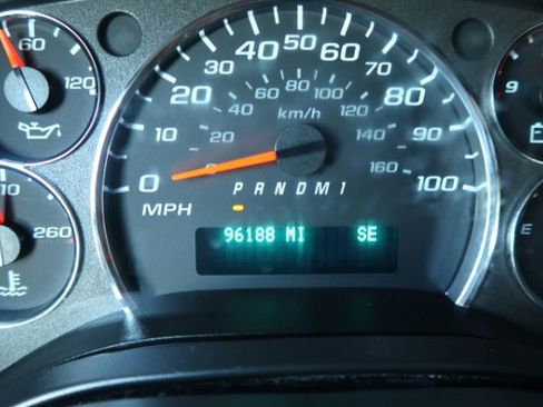 Used 2021 Chevrolet Express 2500 w/ Driver Convenience Package image 13