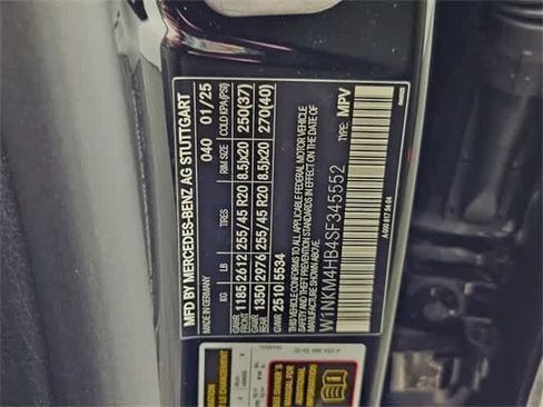 Used 2025 Mercedes-Benz GLC 300 4MATIC image 91