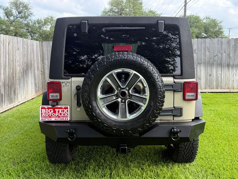 Used 2017 Jeep Wrangler Unlimited Sport image 9