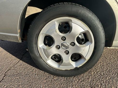 Used 2004 Nissan Sentra S image 9