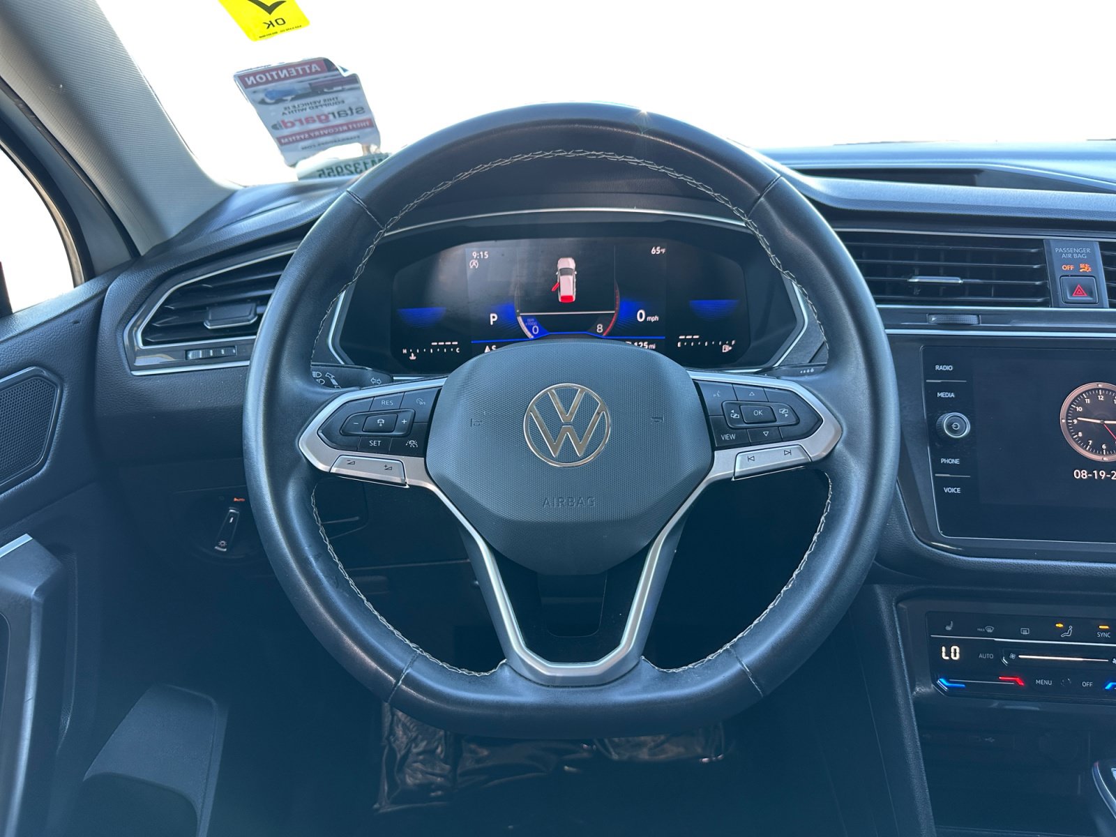 Used 2023 Volkswagen Tiguan SE FWD image 12