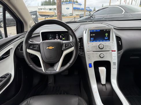 Used 2013 Chevrolet Volt Premium w/ Premium Trim Package image 20