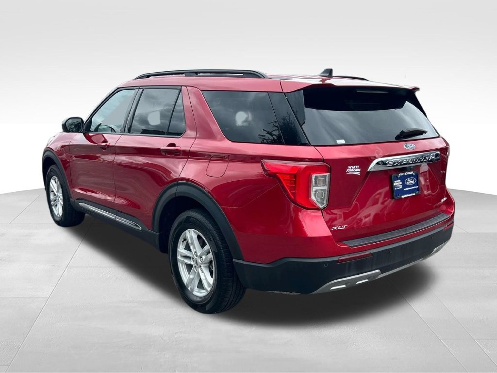 Used 2024 Ford Explorer XLT w/ Equipment Group 202A AWD/4WD image 6