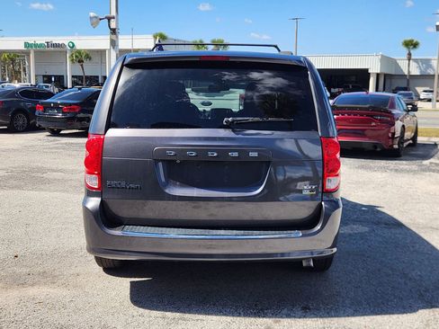 Used 2019 Dodge Grand Caravan GT image 7