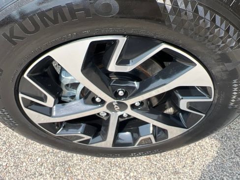 Certified 2025 Kia Sportage EX w/ Premium Package AWD/4WD image 42