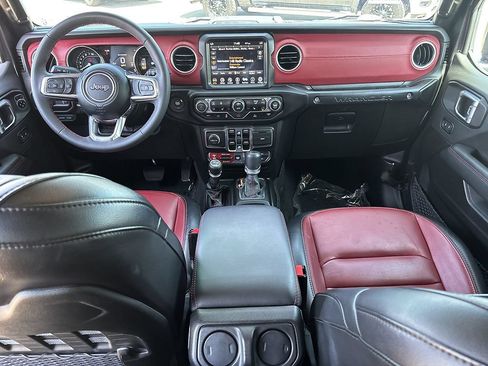 Used 2023 Jeep Wrangler Unlimited Rubicon 4xe AWD/4WD image 19
