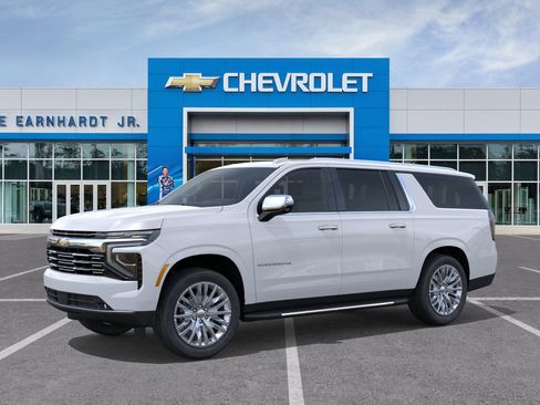 New 2026 Chevrolet Suburban Premier image 3