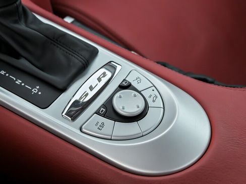 Used 2005 Mercedes-Benz SLR image 41