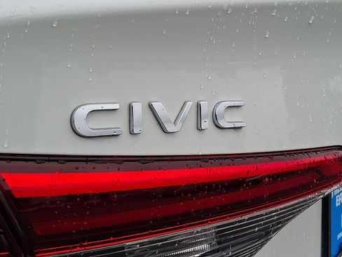 Used 2024 Honda Civic Sport image 29