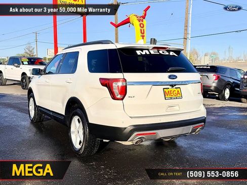 Used 2017 Ford Explorer XLT w/ Equipment Group 201A image 9