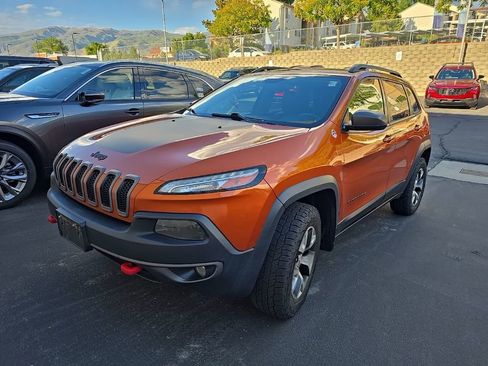 Used 2015 Jeep Cherokee Trailhawk AWD/4WD image 1