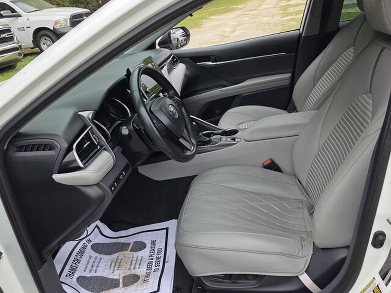 Used 2023 Toyota Camry SE AWD/4WD image 6