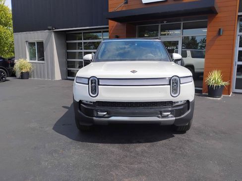 Used 2024 Rivian R1S Adventure Quad AWD/4WD image 2