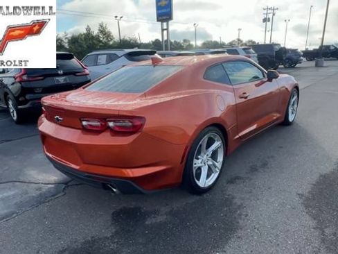 Used 2023 Chevrolet Camaro LT w/ Technology Package RWD image 8