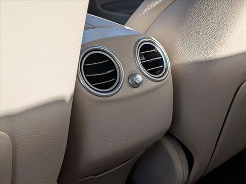 Certified 2022 Mercedes-Benz GLC 300 image 19