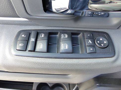 Used 2018 RAM 1500 Big Horn AWD/4WD image 26