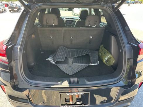 Used 2021 Chevrolet TrailBlazer RS w/ Sun and Liftgate Package FWD image 28