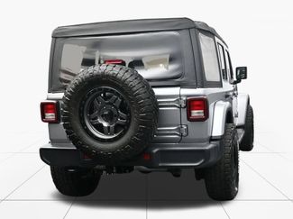 Used 2020 Jeep Wrangler Unlimited Sahara AWD/4WD video 4