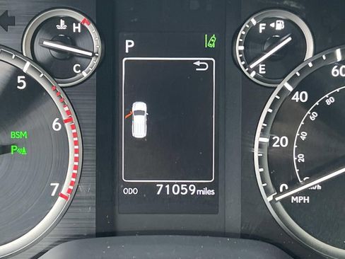 Used 2021 Lexus GX 460 Premium w/ Premium Package image 28